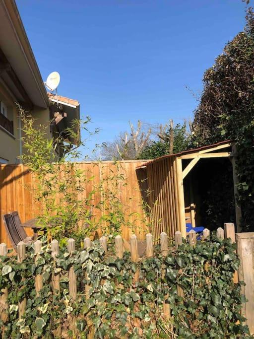 Au Calme, Maison T3 Neuf Avec Jardin A Cassy Lanton Exterior photo